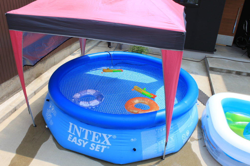 大人も楽しめる！INTEXインテックスの家庭用大型プール〜気になる水道代と満水までの時間 | 暮らしの音